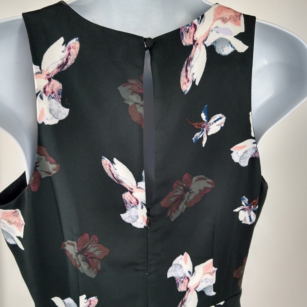 Banana Republic floral dress - Picture 2 of 8